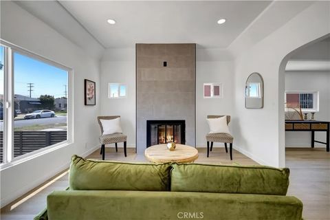 Tiny photo for 3515 S Norton Avenue, Los Angeles, CA 90018 (MLS # CV25235166)