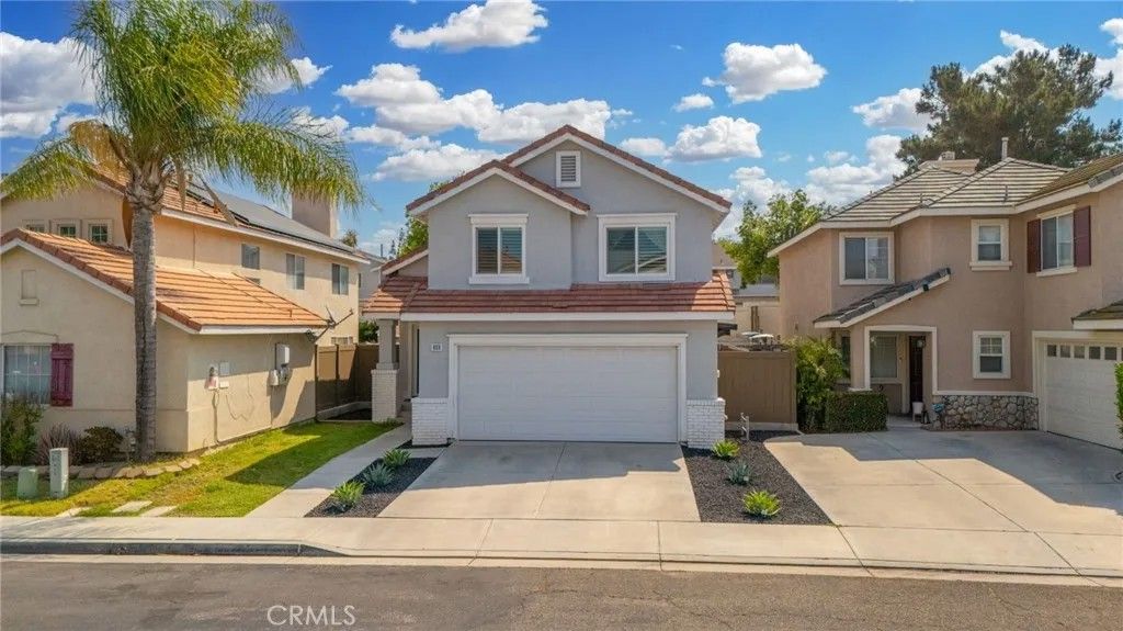 Photo of 823 Pathfinder Way, Corona, CA 92878 (MLS # OC25187599)
