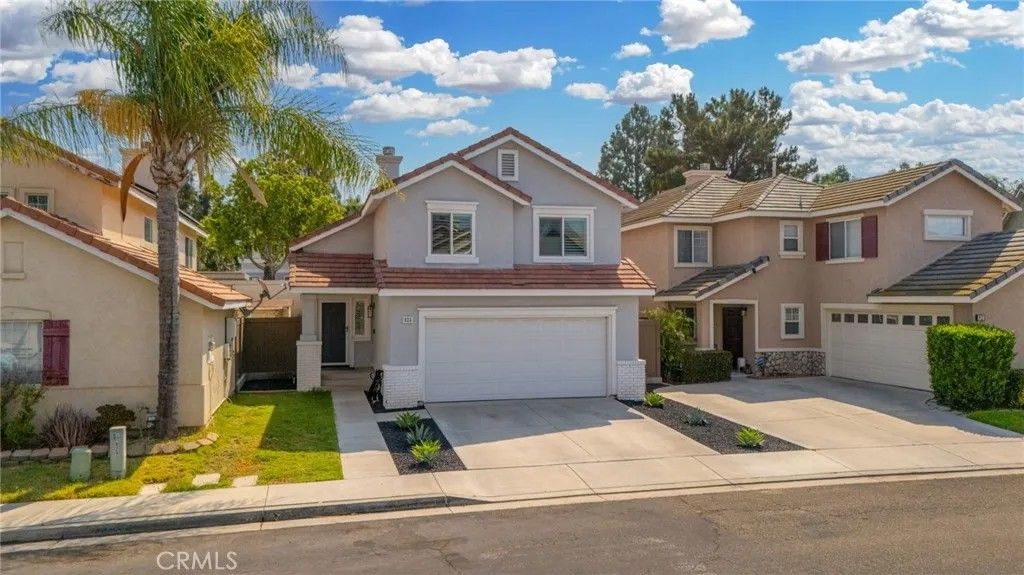 Photo of 823 Pathfinder Way, Corona, CA 92878 (MLS # OC25187599)