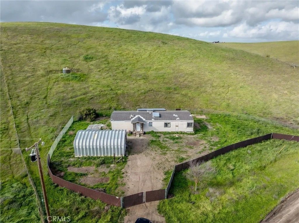 Photo of 4780 Rolling Hills Way, Paso Robles, CA 93446 (MLS # NS26038900)