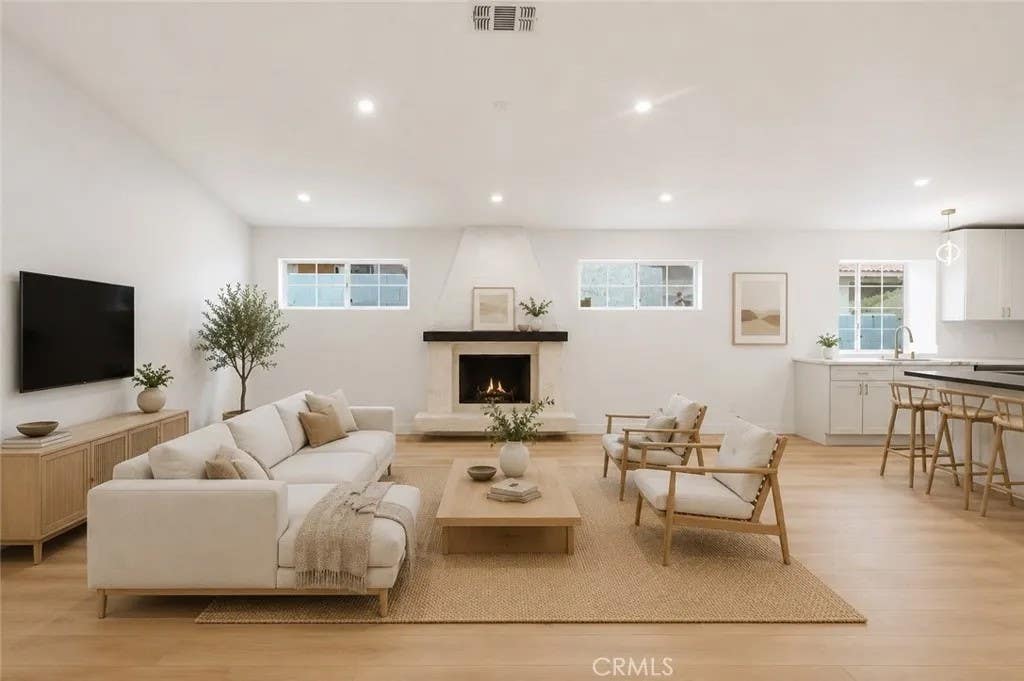 Photo of 52740 Avenida Alvarado, La Quinta, CA 92253 (MLS # WS26129105)