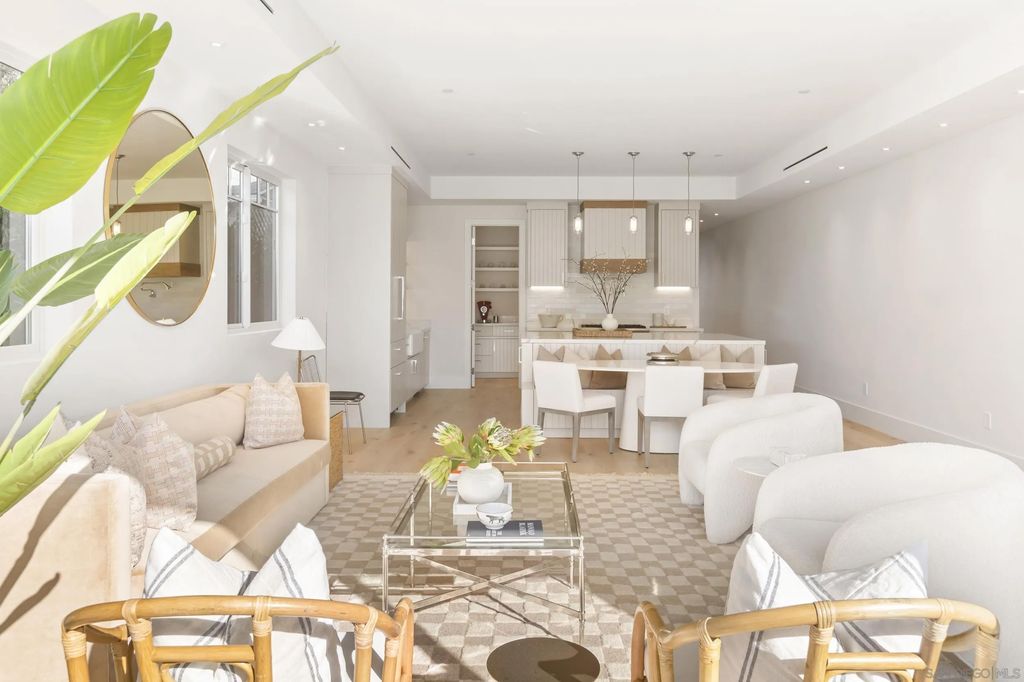 Photo of 7216 Fay Ave, La Jolla, CA 92037 (MLS # 250030877)