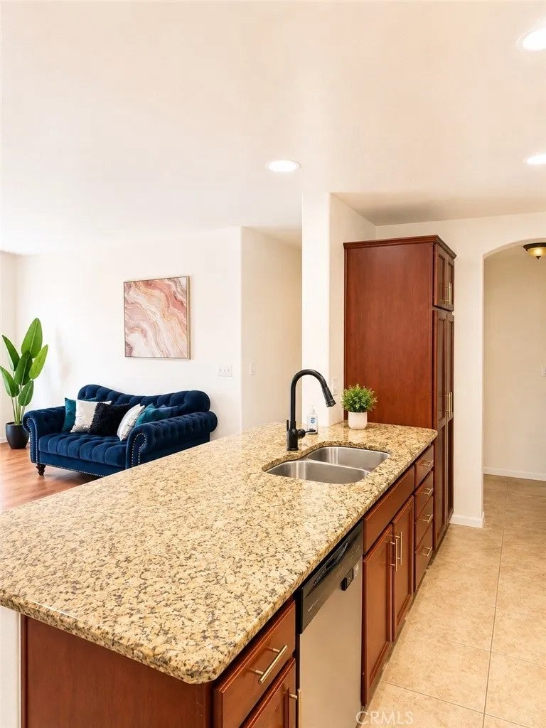 1020 S Farragut