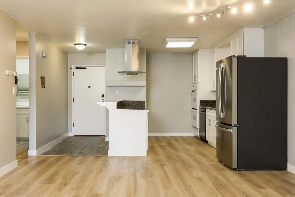 4444 W Point Loma Boulevard 116