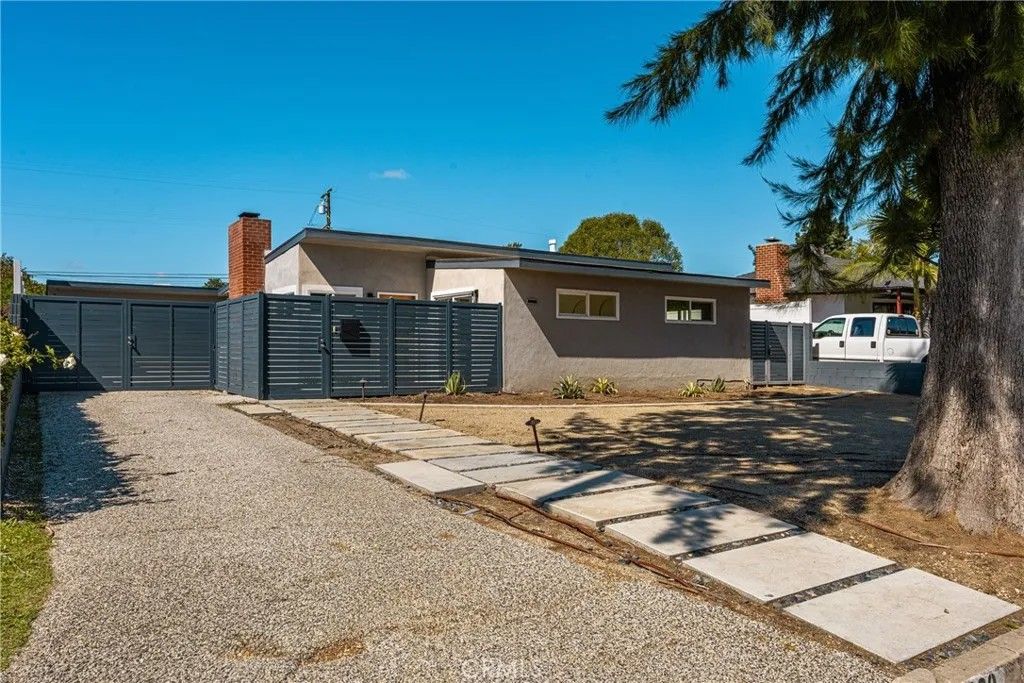 Photo of 4439 Clark Avenue, Long Beach, CA 90808 (MLS # PW26051568)