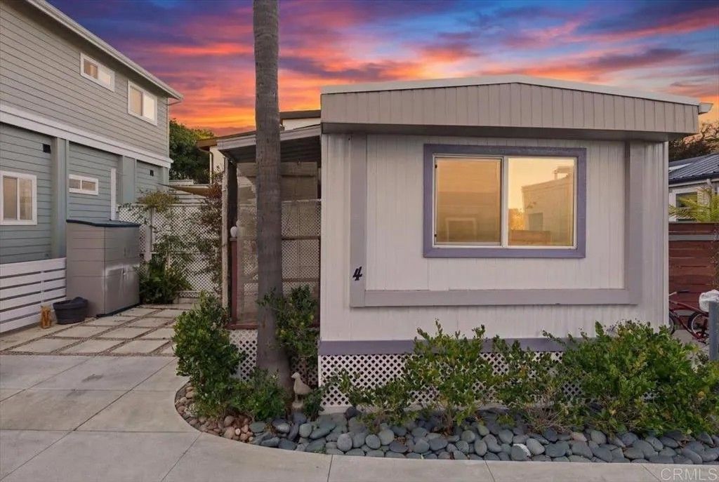 Photo of 159 Diana St #SPC 4, Encinitas, CA 92024 (MLS # PTP2601399)