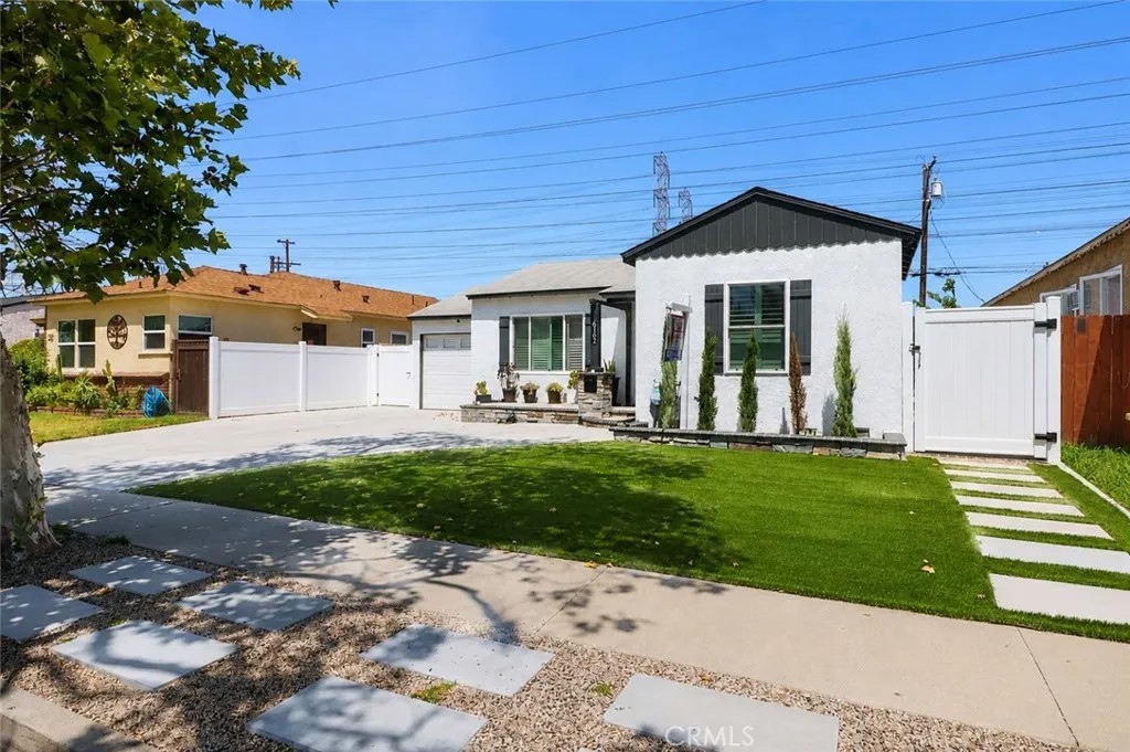 6162 Eastbrook