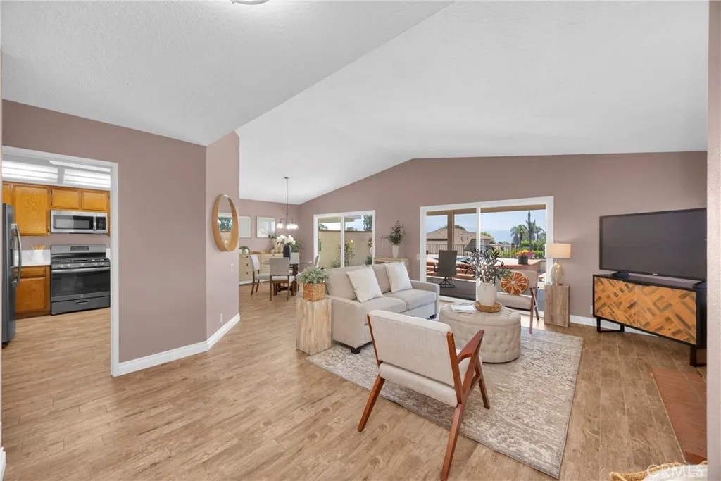 3670 Sherwood