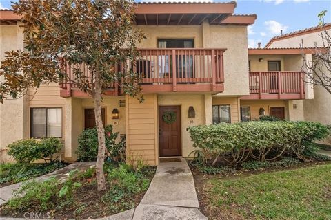 Photo of 21551 Burbank #96, Woodland Hills, CA 91367 (MLS # SR26031635)