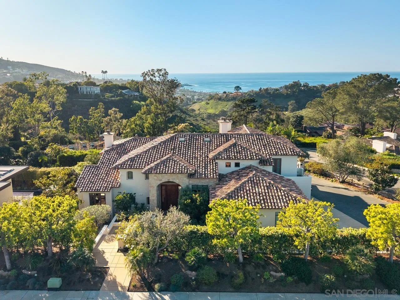 8080 La Jolla Scenic Dr North