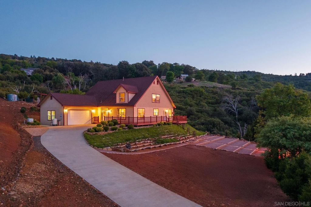 Photo of 16913 Harrison Park Trl, Julian, CA 92036 (MLS # 250044915)