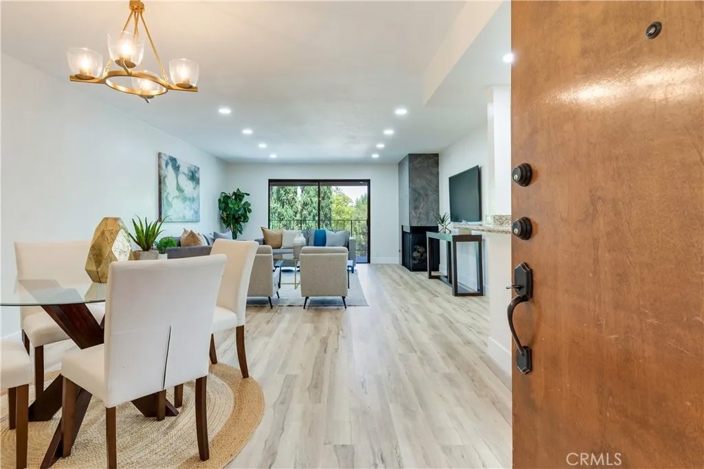 254 E Fern 212