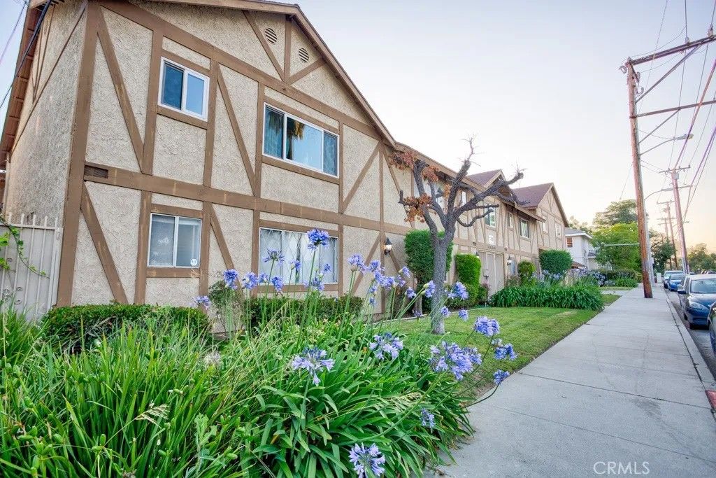 Photo of 313 S Almansor St #2, Alhambra, CA 91801 (MLS # WS25274812)