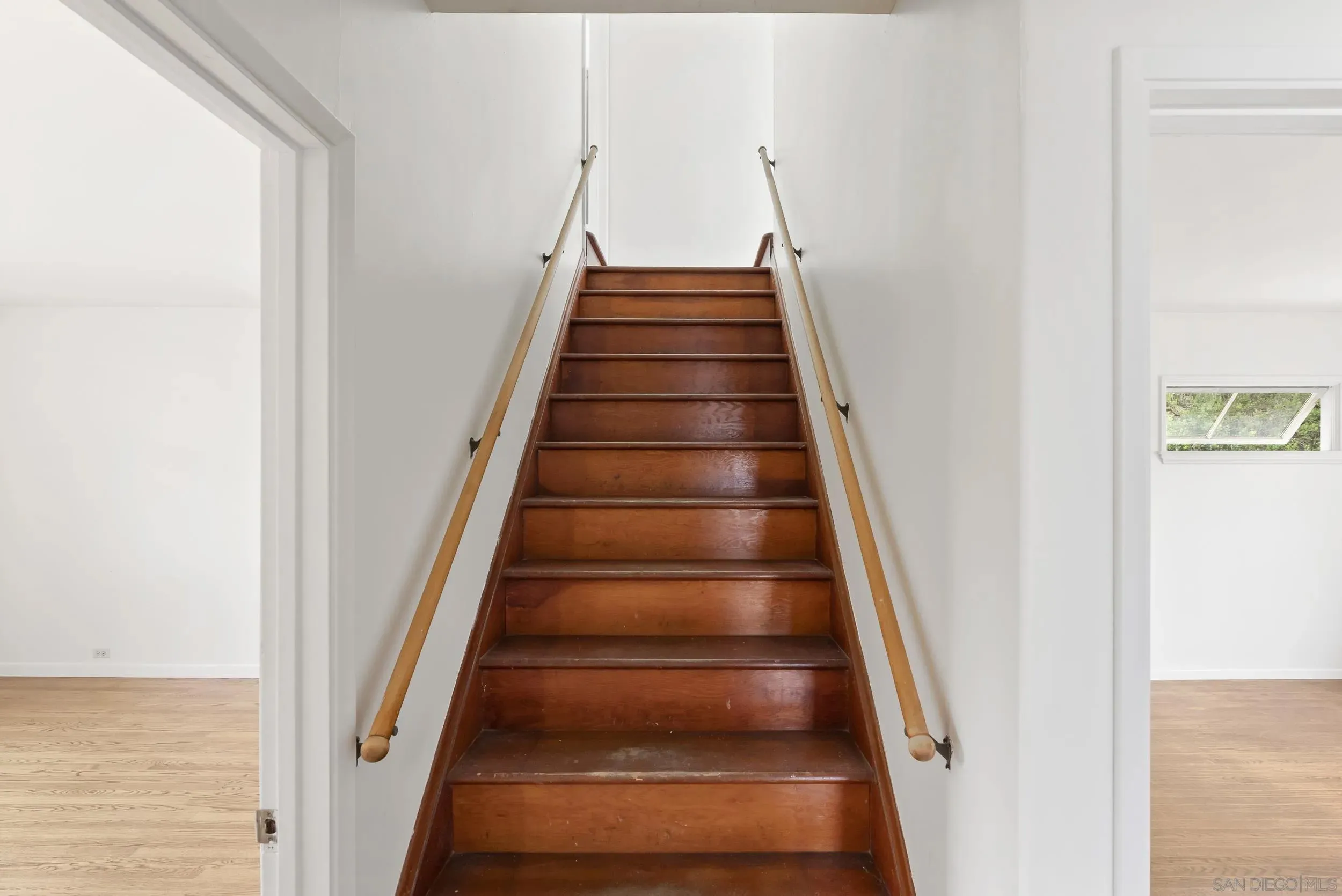 La Jolla, California 92037, United States, 5 Bedrooms Bedrooms, ,3 BathroomsBathrooms,Residential,Active,173518