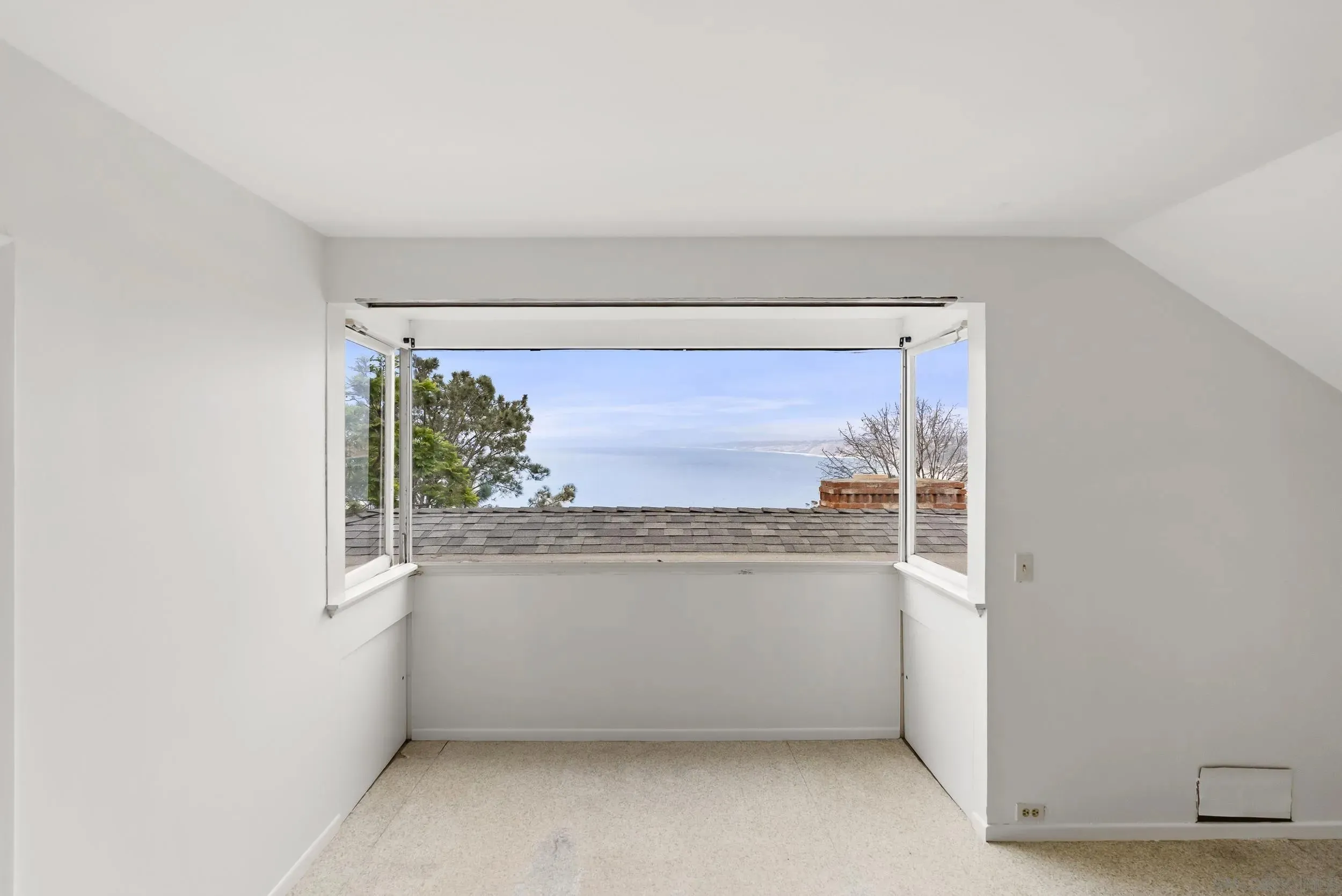 La Jolla, California 92037, United States, 5 Bedrooms Bedrooms, ,3 BathroomsBathrooms,Residential,Active,173518