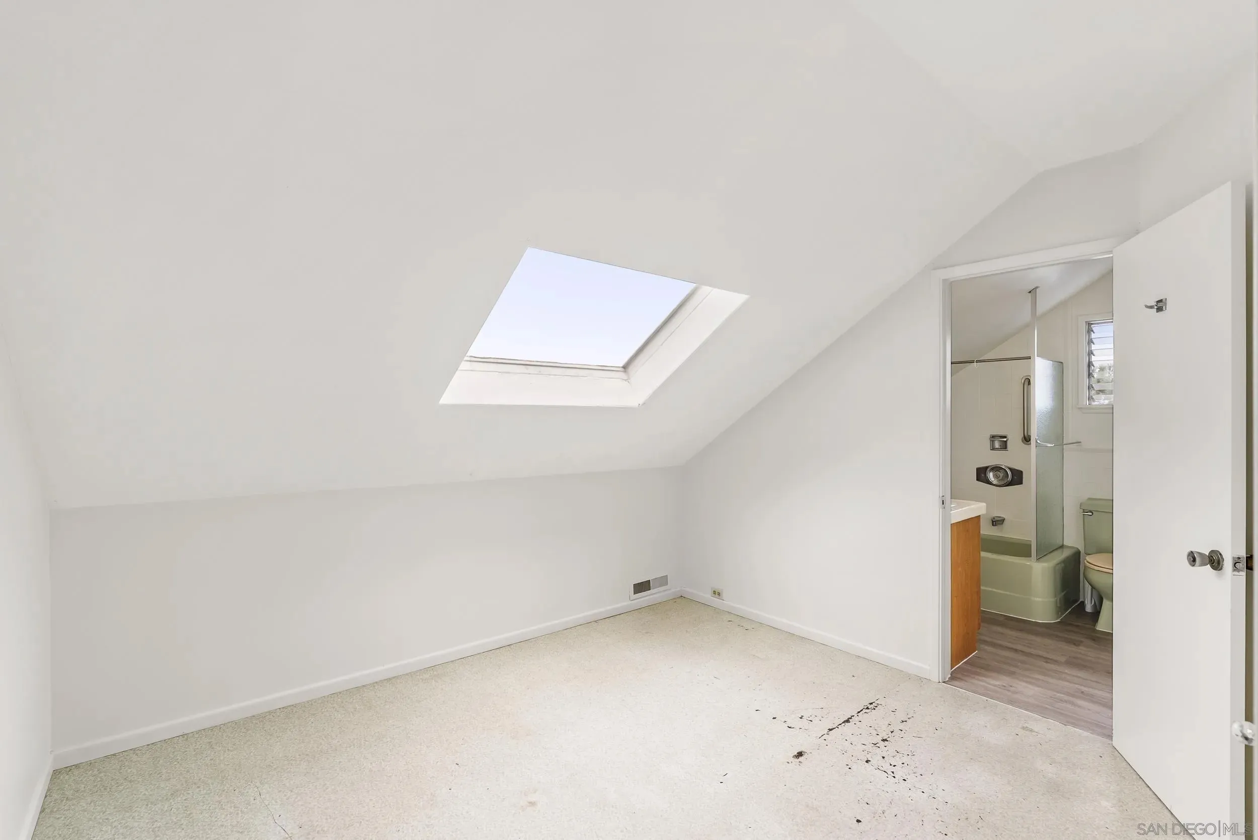 La Jolla, California 92037, United States, 5 Bedrooms Bedrooms, ,3 BathroomsBathrooms,Residential,Active,173518