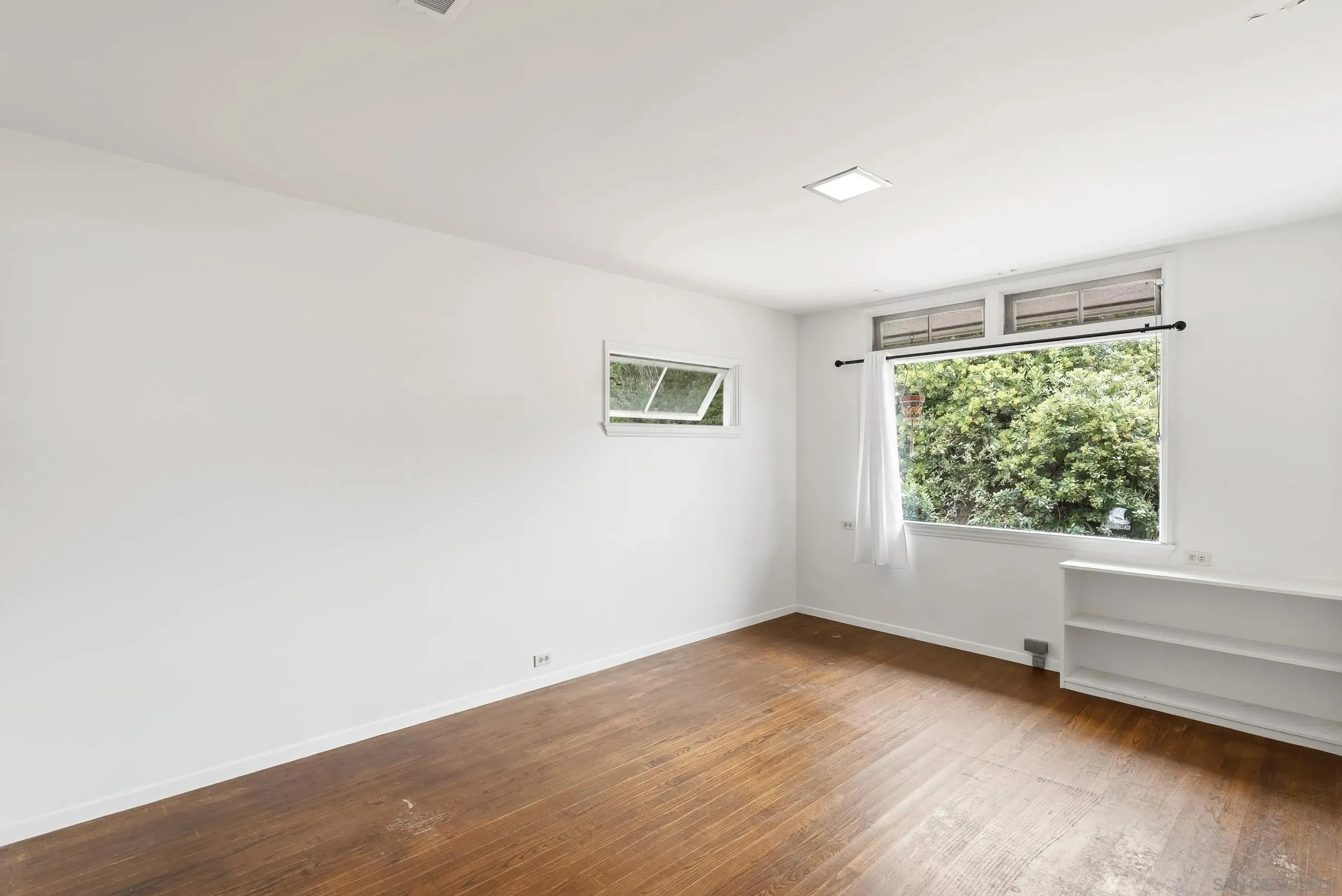 La Jolla, California 92037, United States, 5 Bedrooms Bedrooms, ,3 BathroomsBathrooms,Residential,Active,173518