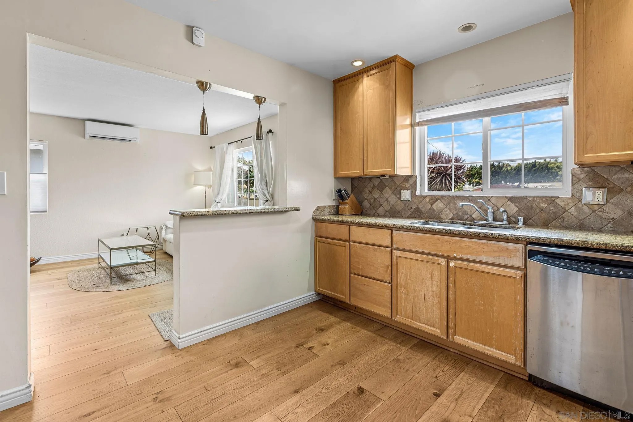 425 8th Street