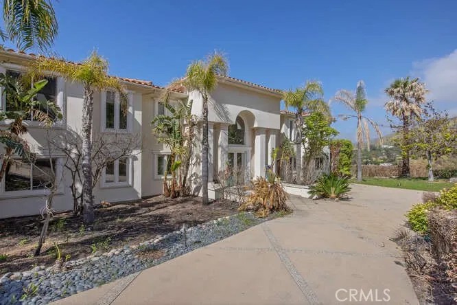 3229 Rambla Pacifico