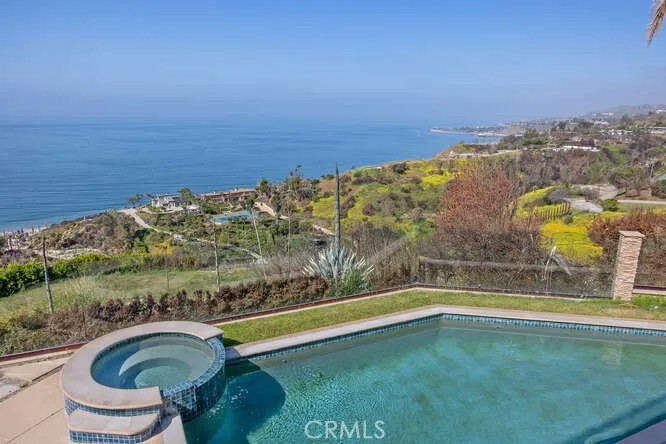 3229 Rambla Pacifico