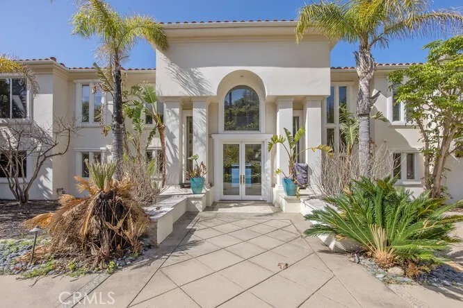 3229 Rambla Pacifico