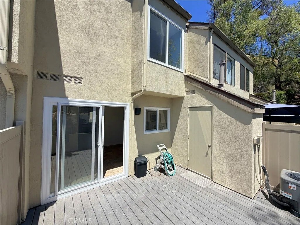 245 N Singingwood Street 11
