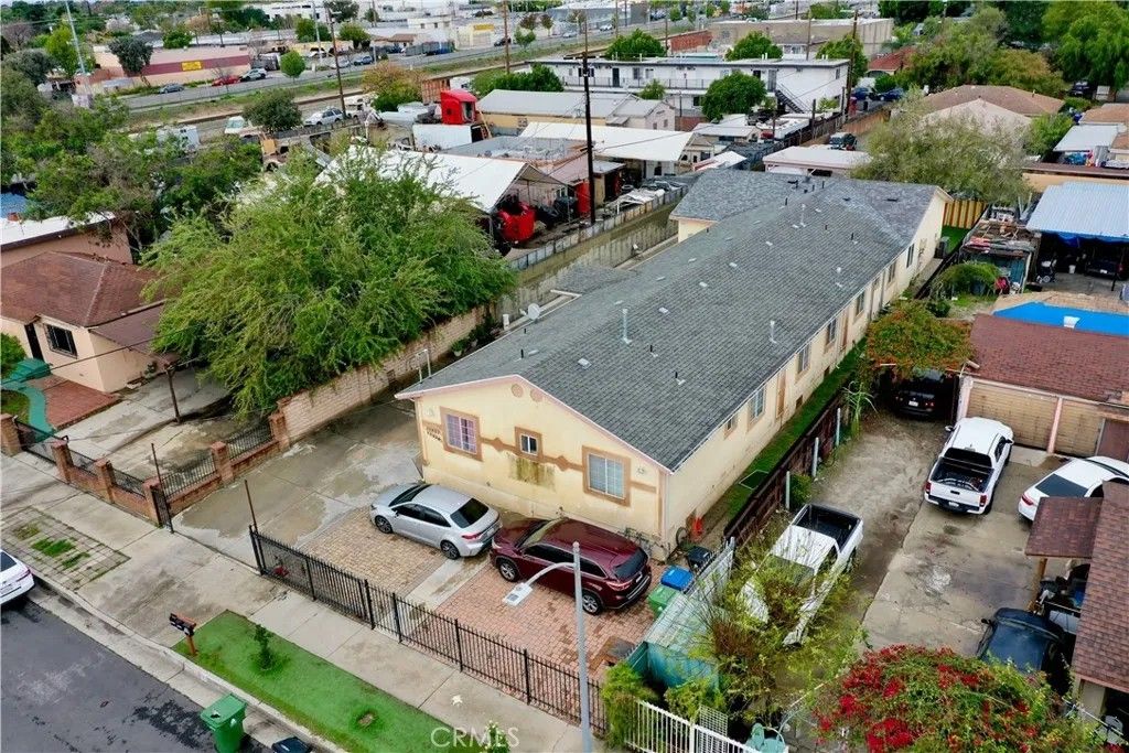 Photo of 12539 1/2 Bromwich Street, Pacoima, CA 91331 (MLS # SR26001372)