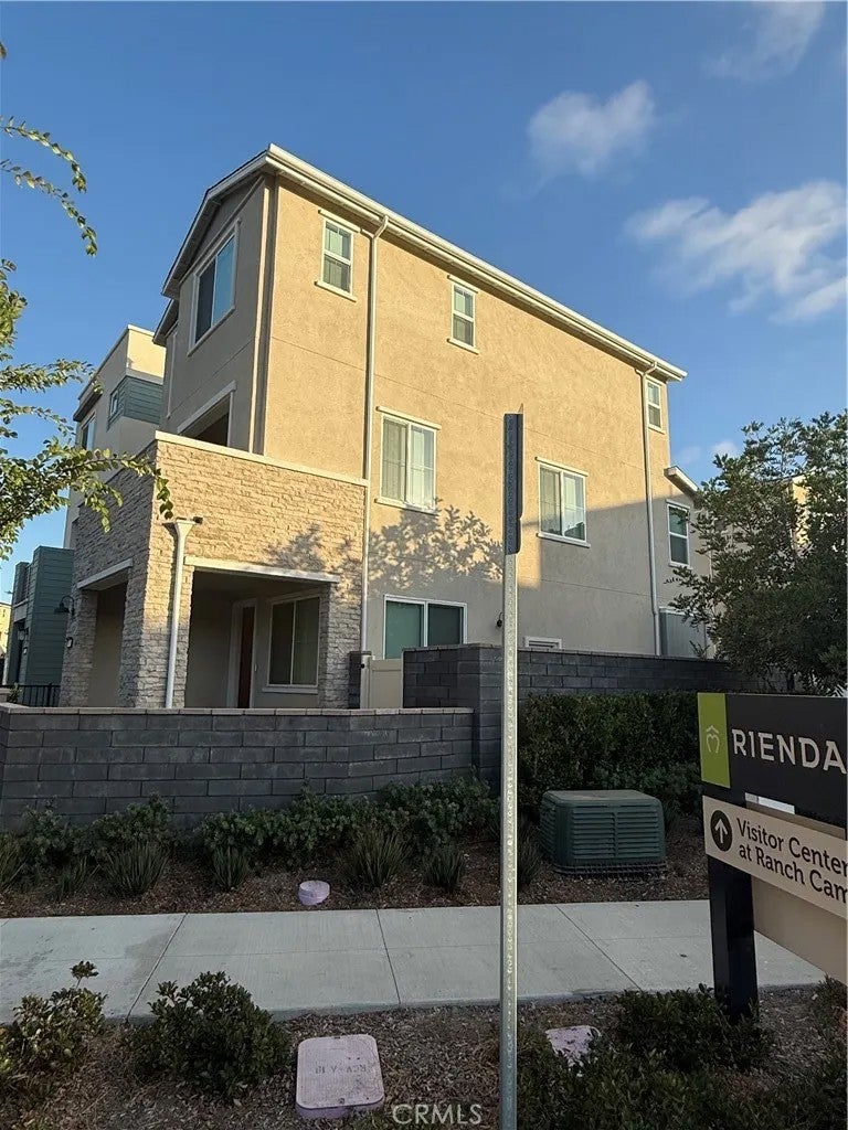 Photo of 541 Stallion Way, Rancho Mission Viejo, CA 92694 (MLS # OC26133055)