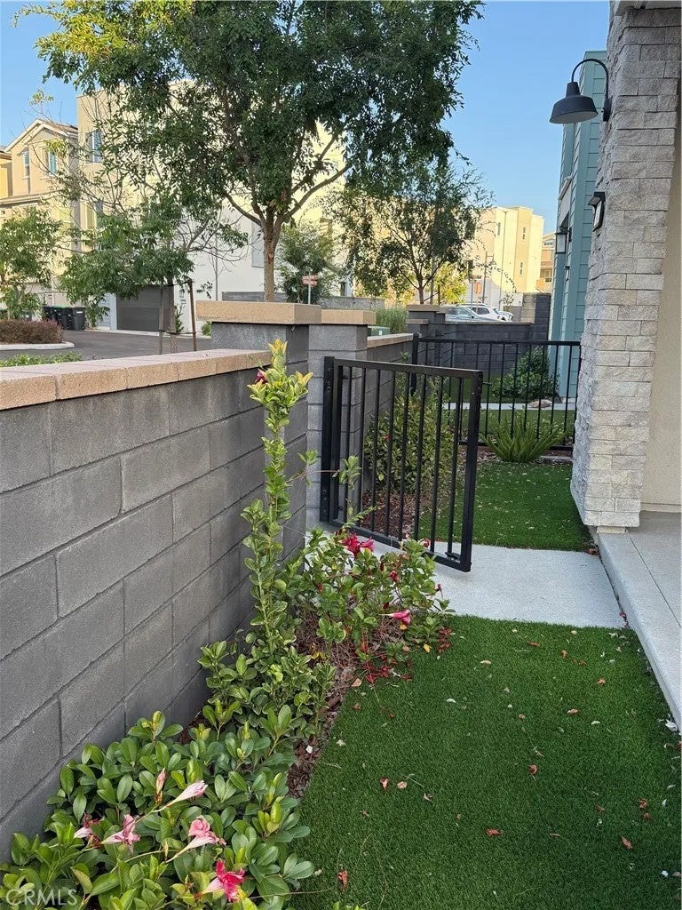 Photo of 541 Stallion Way, Rancho Mission Viejo, CA 92694 (MLS # OC26133055)
