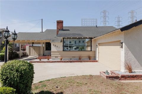Photo of 6841 Millmark Ave, Long Beach, CA 90805 (MLS # DW26060934)