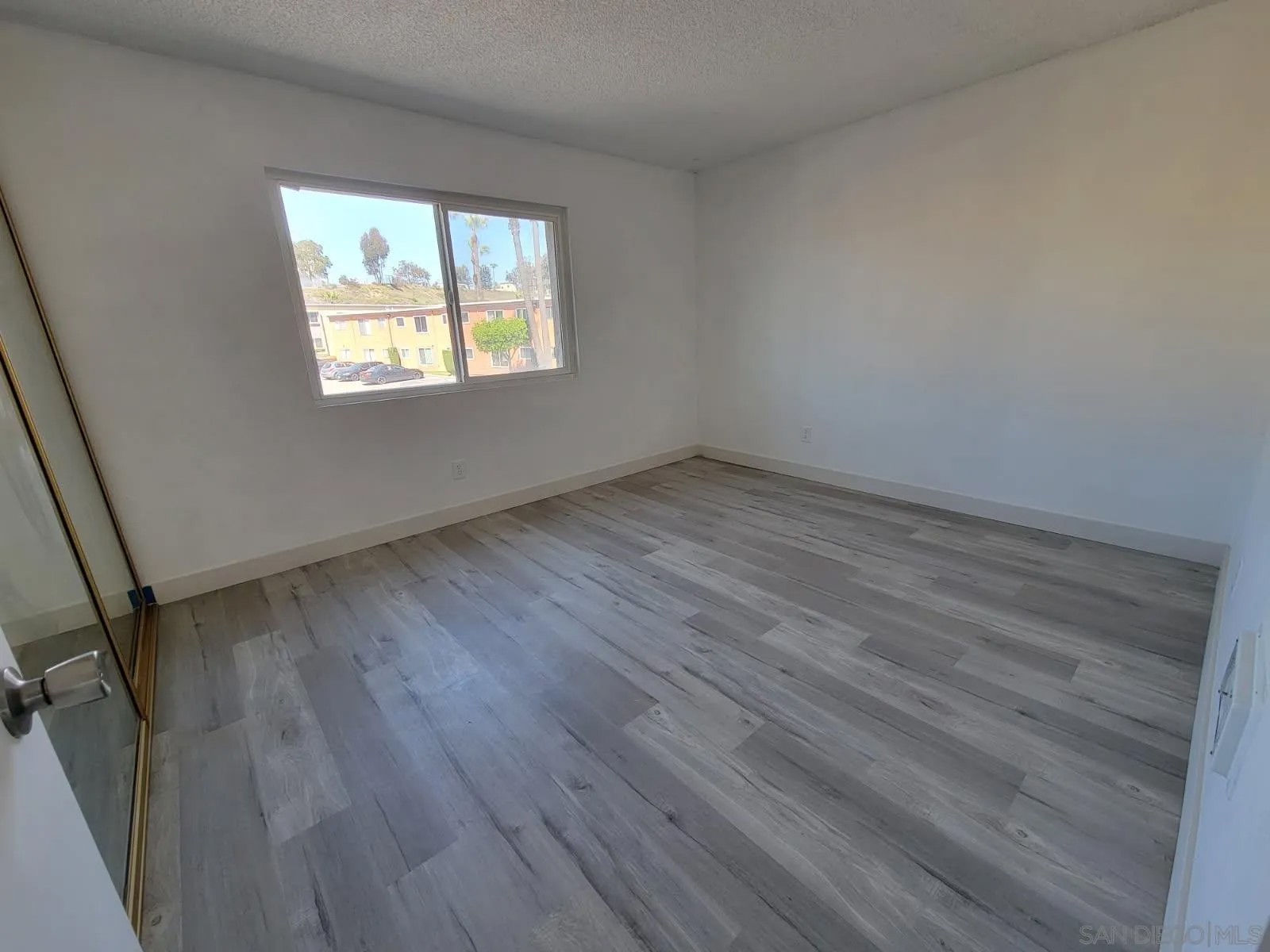 1631 Pentecost Way 5