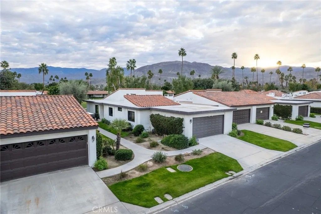 Photo of 65 Don Quixote Dr, Rancho Mirage, CA 92270 (MLS # CV26014062)