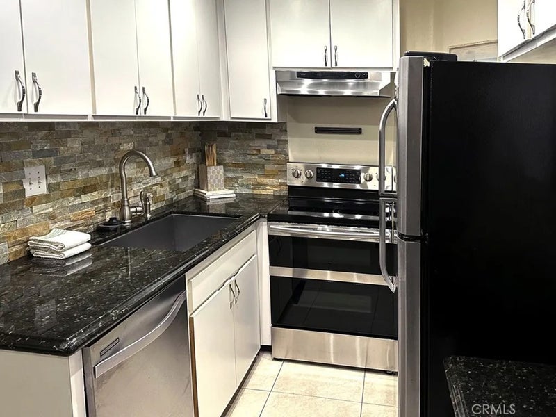1108 Camino Real 409