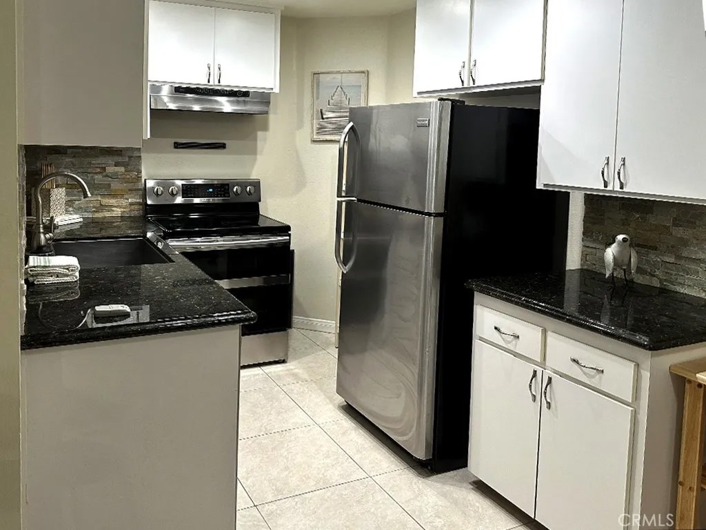 1108 Camino Real 409