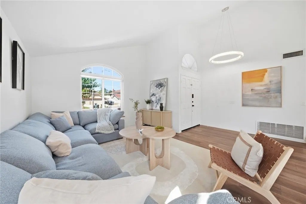 7081 Woodbury Court
