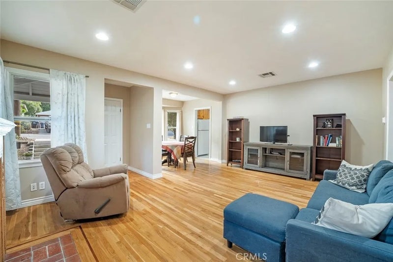 3732 Mayfield