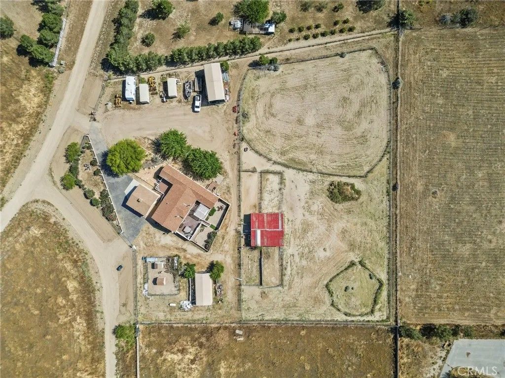 Photo of 25407 Eaglefall Avenue, Lancaster, CA 93536 (MLS # SR26088530)