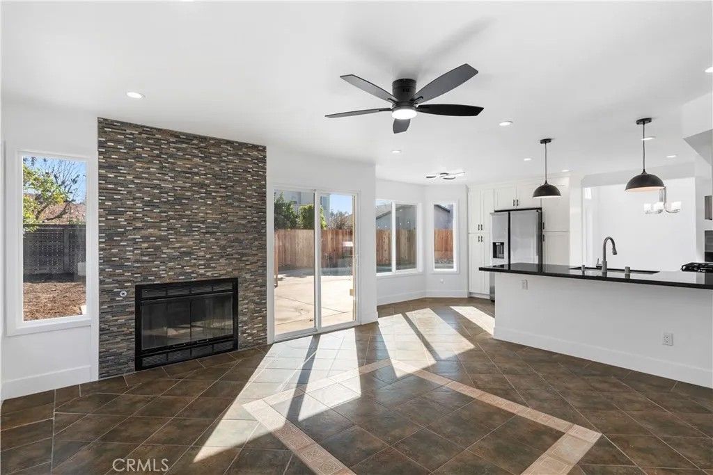 Photo of 6107 Cartagena Avenue, Bakersfield, CA 93313 (MLS # SR26012797)