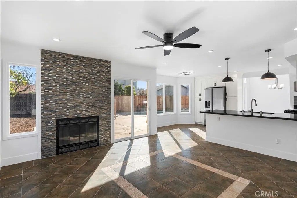 Photo of 6107 Cartagena Avenue, Bakersfield, CA 93313 (MLS # SR26012797)