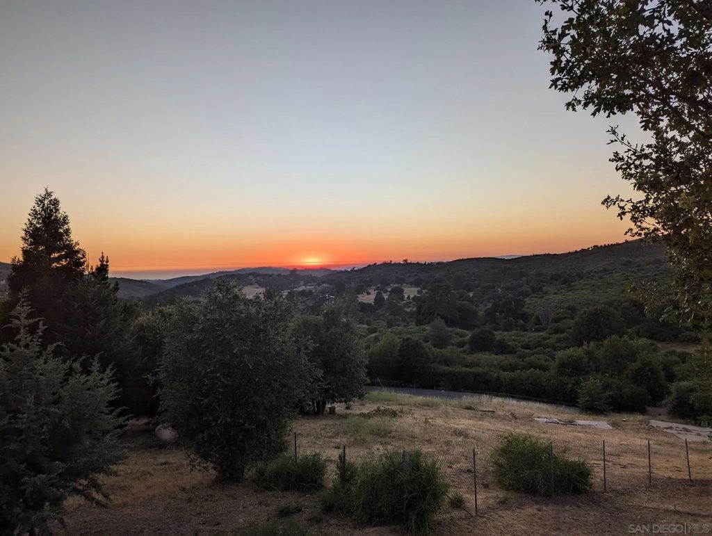 Photo of 17461 Harrison Park Rd, Julian, CA 92036 (MLS # 260003650)