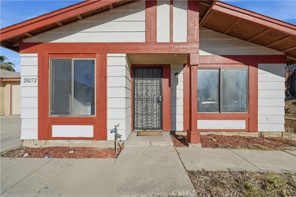 Photo of 28272 Encanto Dr, Menifee, CA 92586 (MLS # SW26009838)