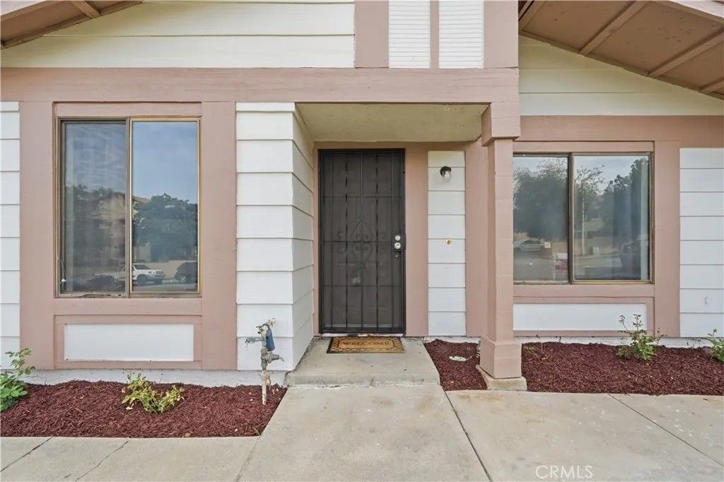 Photo of 28272 Encanto Dr, Menifee, CA 92586 (MLS # SW26009838)