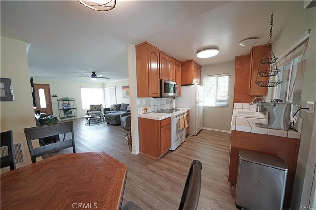 26360 Oakspur A