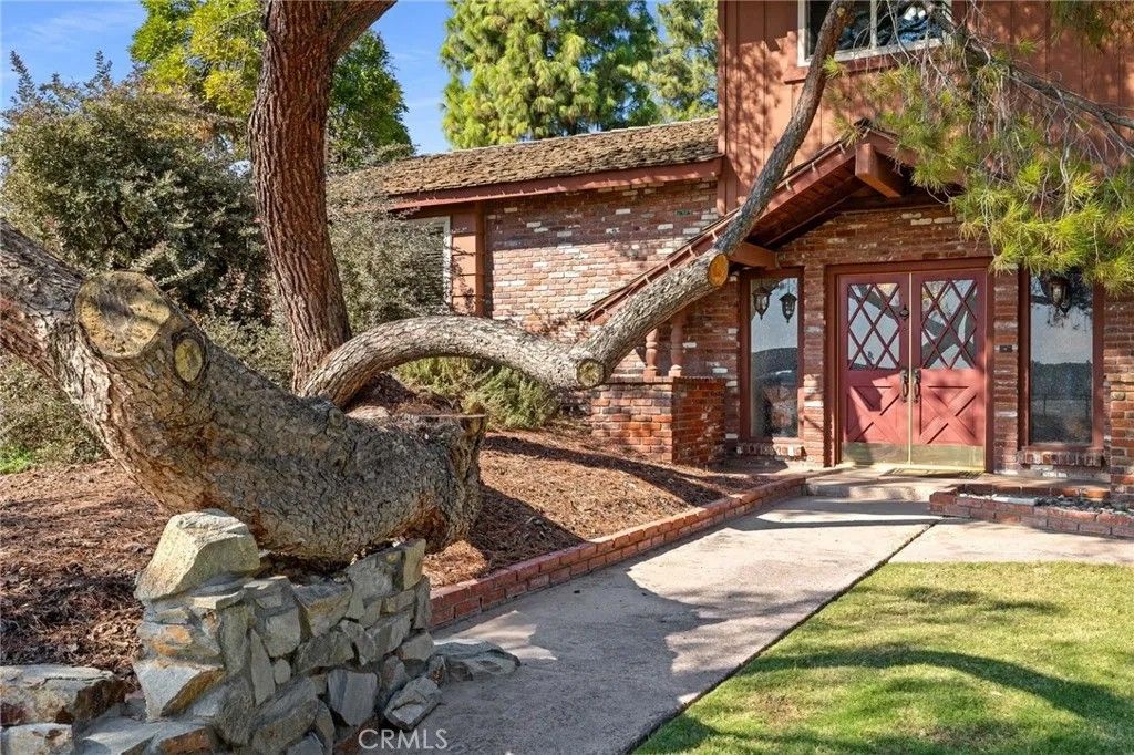 Photo of 34378 7th Standard, Bakersfield, CA 93314 (MLS # SR25247070)