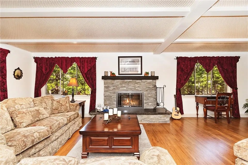 Photo of 157 Bret Harte Road, Lake Arrowhead, CA 92352 (MLS # IG26110911)