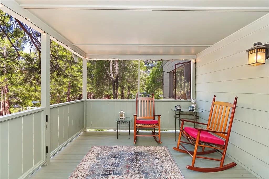 Photo of 157 Bret Harte Road, Lake Arrowhead, CA 92352 (MLS # IG26110911)
