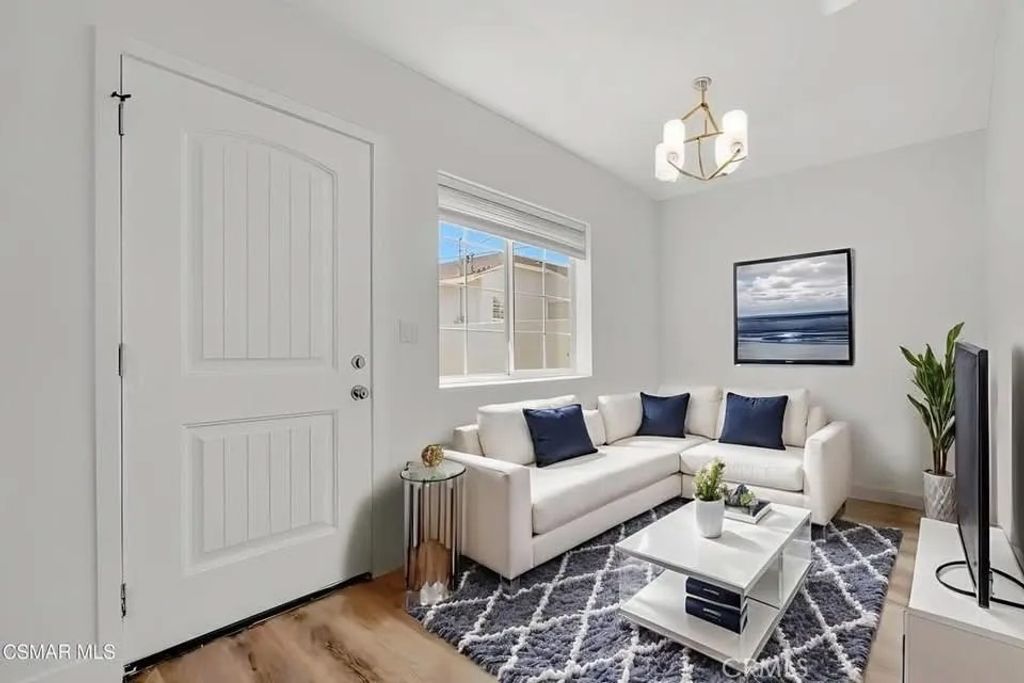 Photo of 18345 Bessemer Street, Tarzana, CA 91335 (MLS # SR26018919)