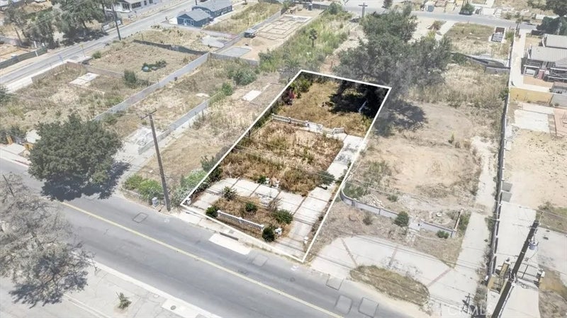 41 E Altadena