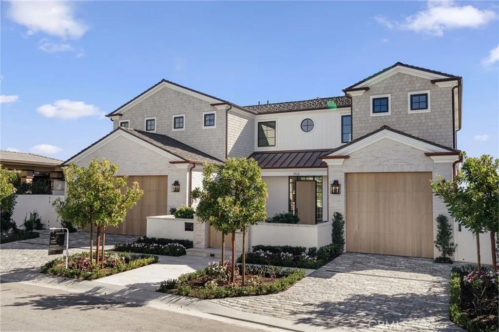 Photo of 702 Saint James Place, Newport Beach, CA 92663 (MLS # OC26005926)