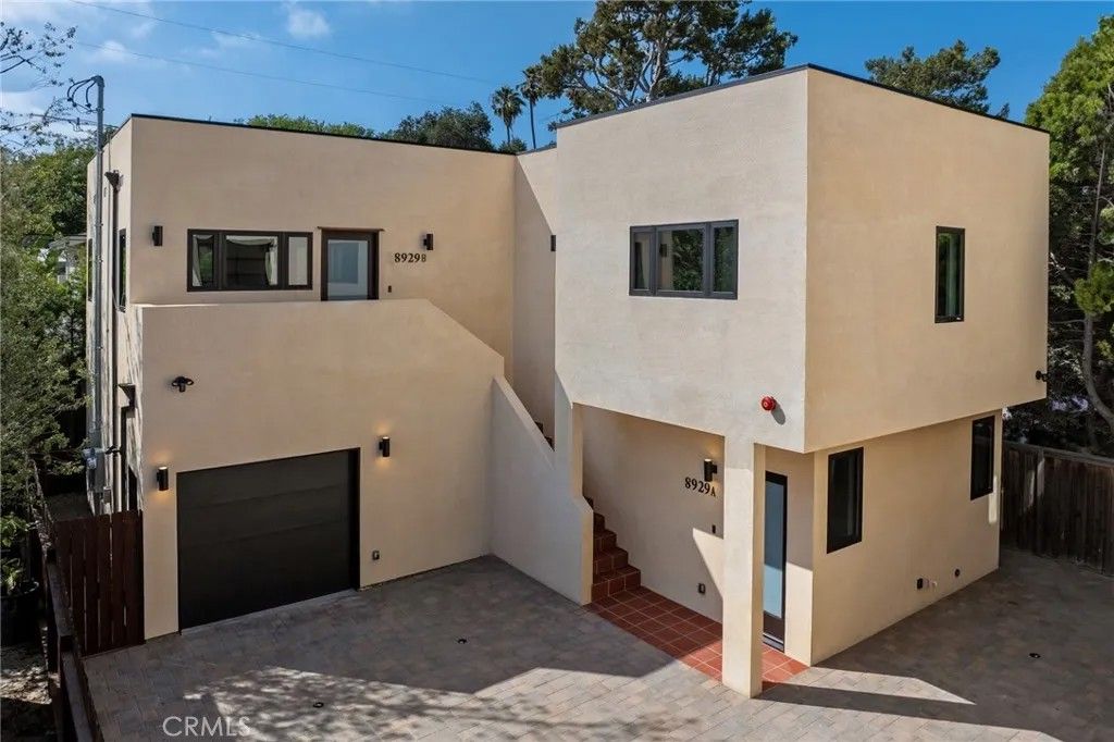 Photo of 8929 Hubbard Street, Culver City, CA 90232 (MLS # PW26080799)